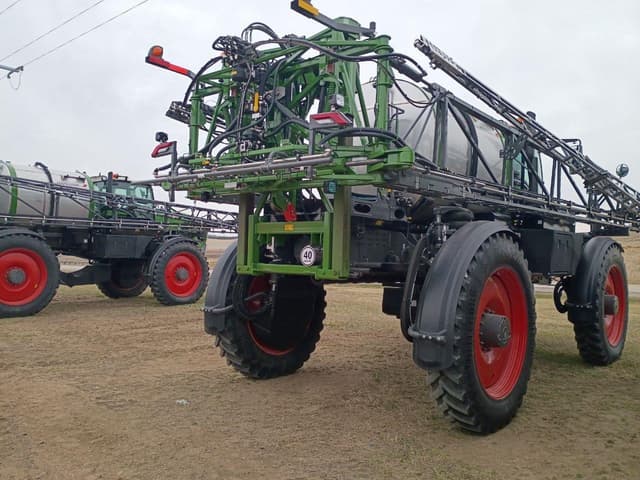 Image of Fendt RoGator 937H equipment image 3