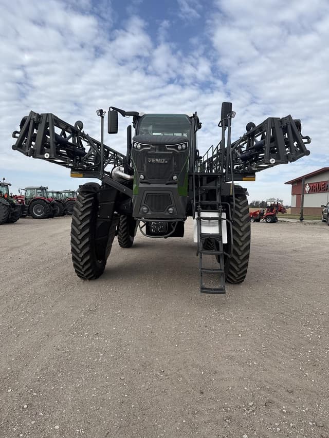 Image of Fendt RoGator 937H equipment image 4