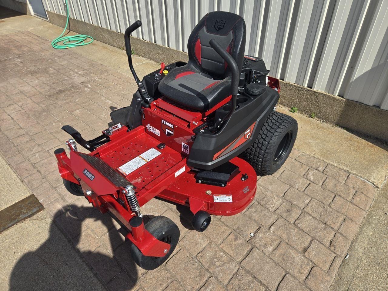 2026 Ferris 300S  Equipment Image0