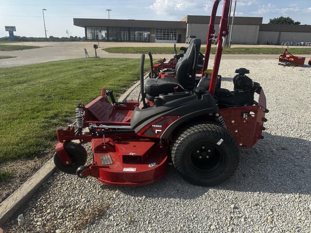 Image of Ferris ISX3300 equipment image 2