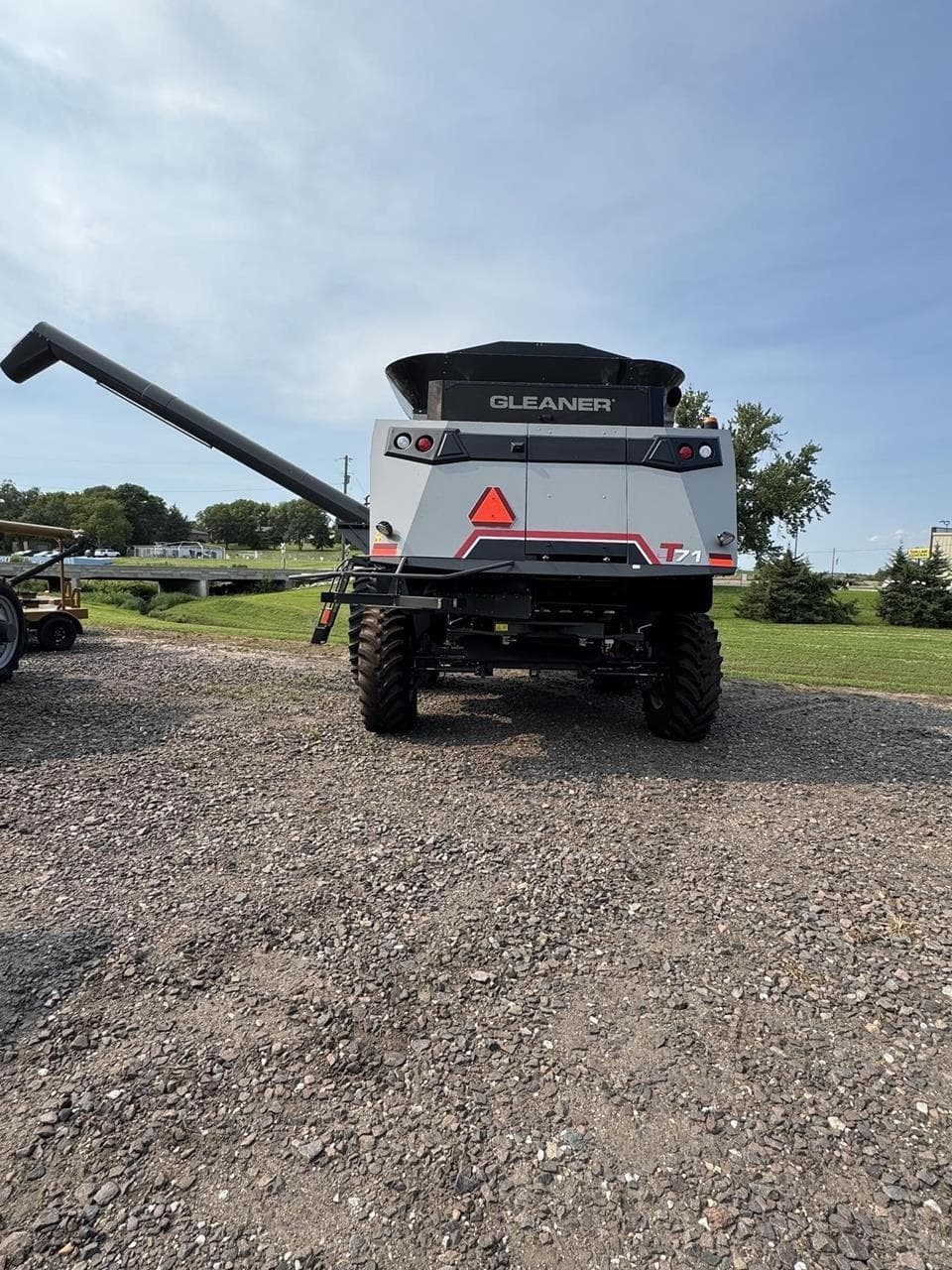 Image of Gleaner T71 Image 1