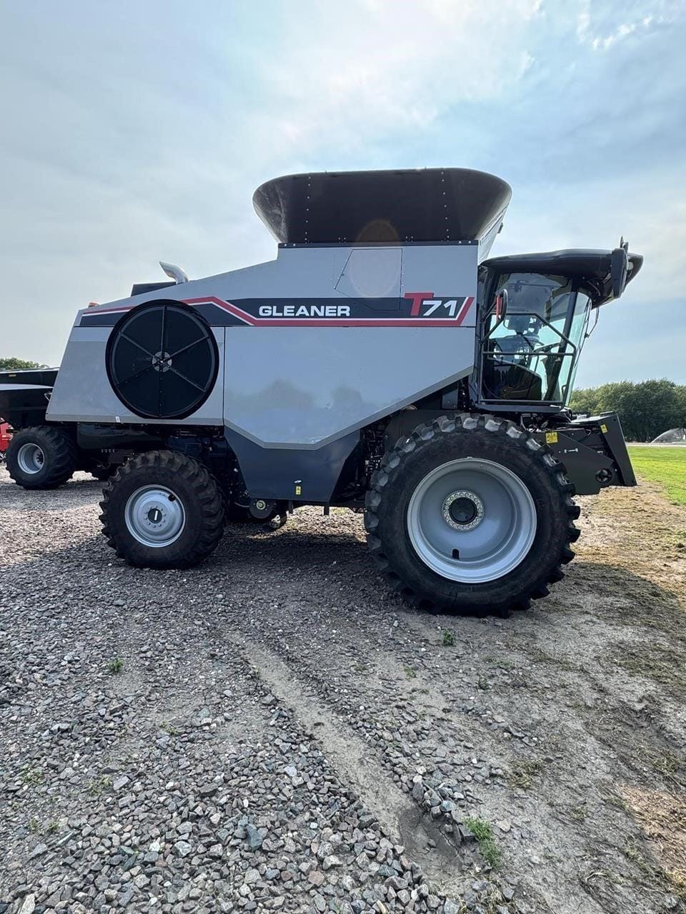 2026 Gleaner T71 Equipment Image0