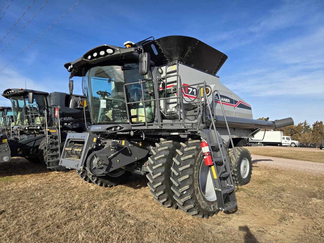 Image of Gleaner T71 Primary image