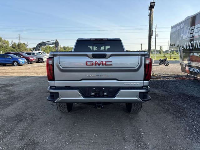 Image of GMC 2500 equipment image 3