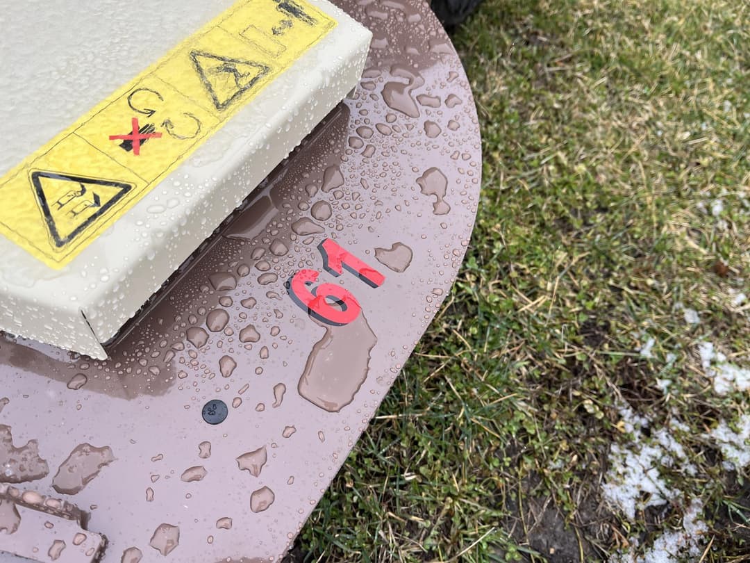 Image of Grasshopper 225V Image 1