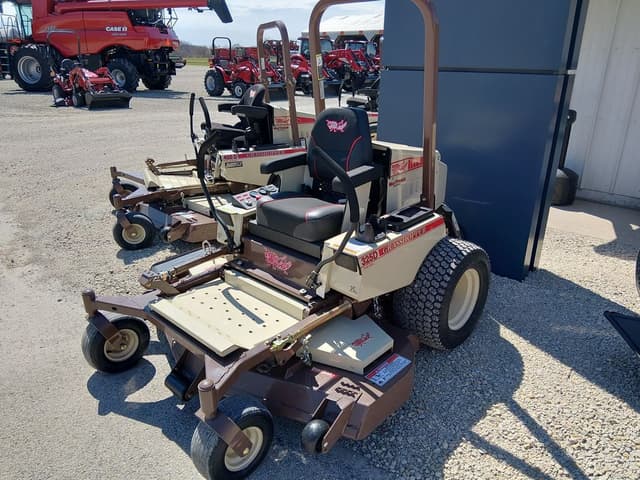 Image of Grasshopper 325D equipment image 2