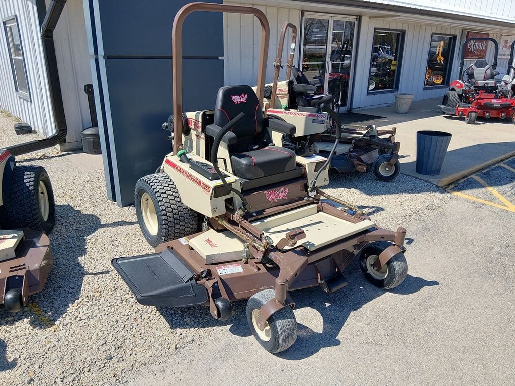 2026 Grasshopper 325D Equipment Image0