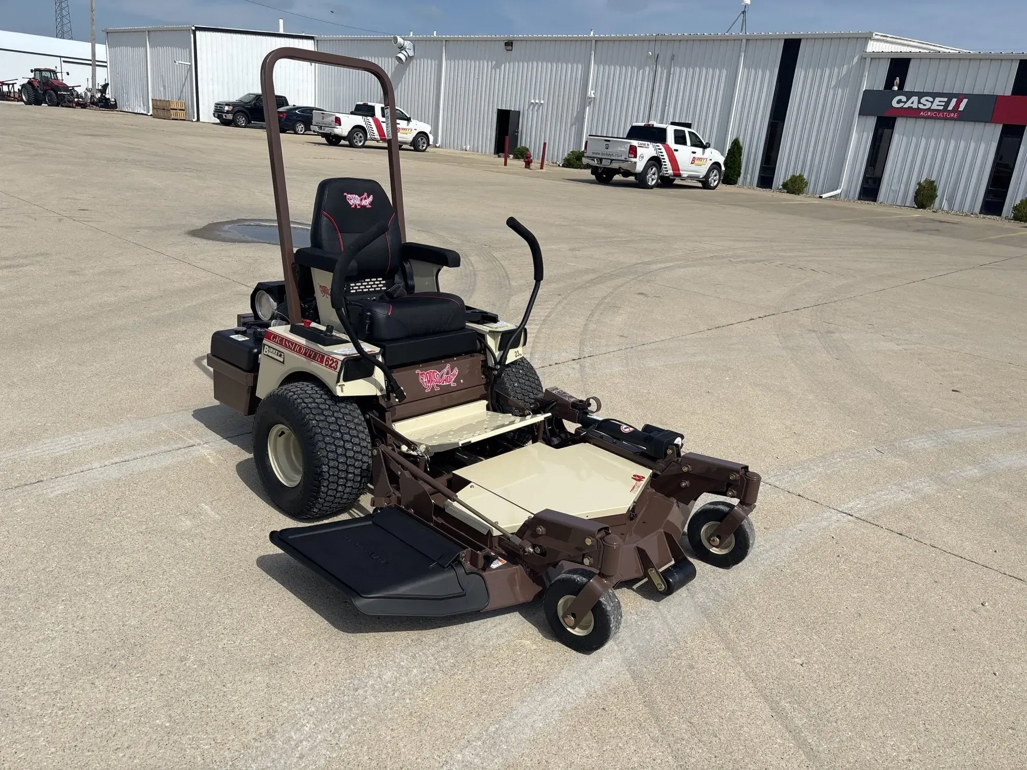 Main image Grasshopper 623T