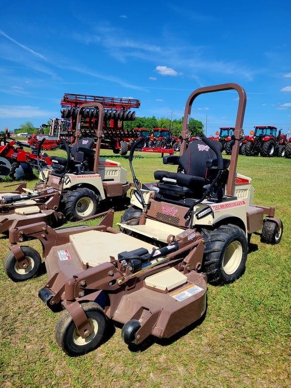 2026 Grasshopper 725DT Equipment Image0