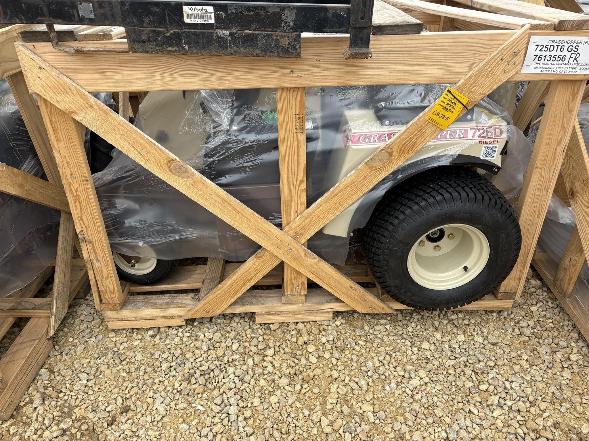 2026 Grasshopper 725DT6 Equipment Image0