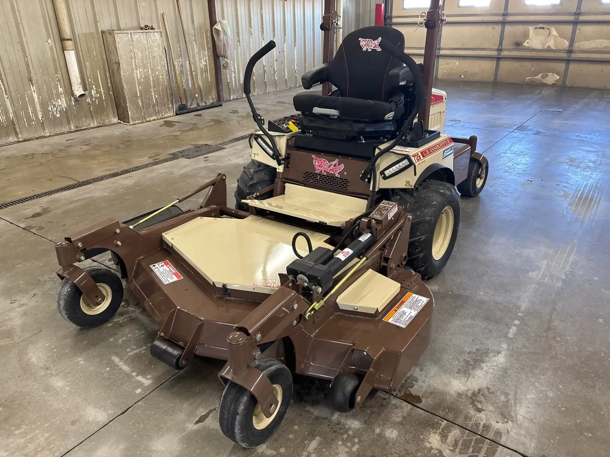 2026 Grasshopper 729T6 Equipment Image0