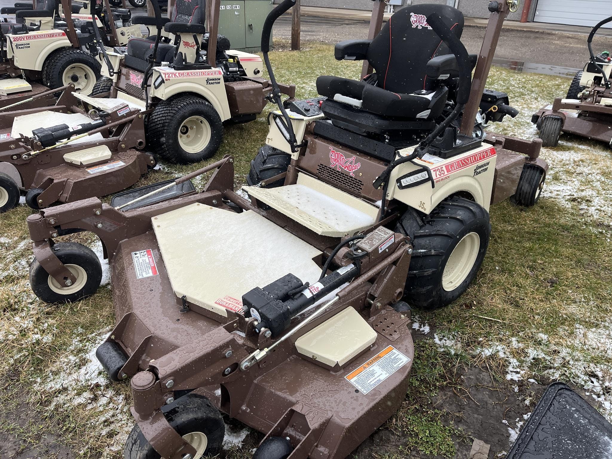 2026 Grasshopper 735BT6 Equipment Image0