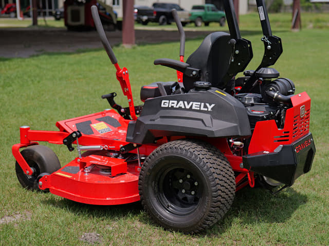 Image of Gravely Pro-Turn 260 equipment image 1