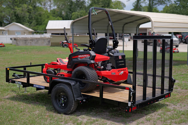 Image of Gravely Pro-Turn 360 equipment image 2