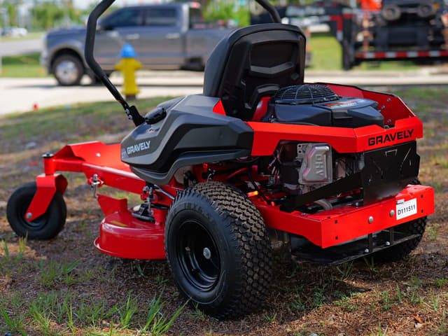 Image of Gravely ZT34 equipment image 3