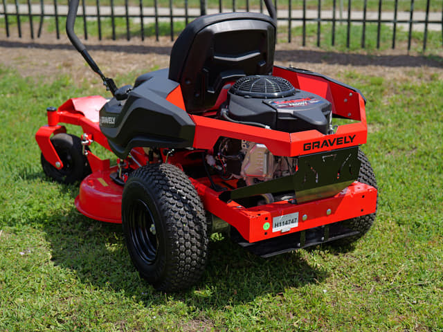 Image of Gravely ZT34 equipment image 3