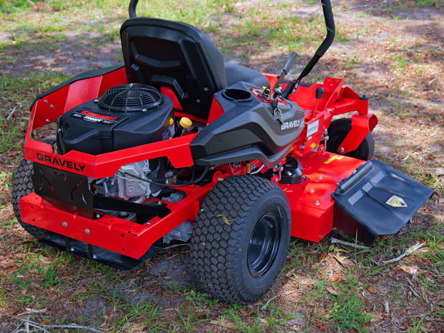 Image of Gravely ZT42 equipment image 3