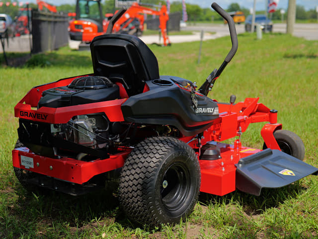 Image of Gravely ZT42 equipment image 3