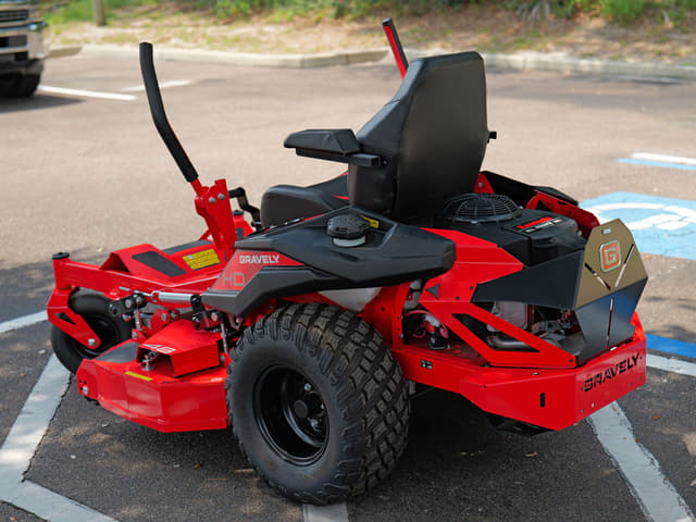 Image of Gravely ZT HD equipment image 3