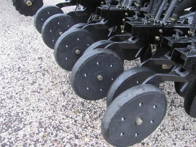Image of Great Plains Stealth Pro 6 equipment image 4