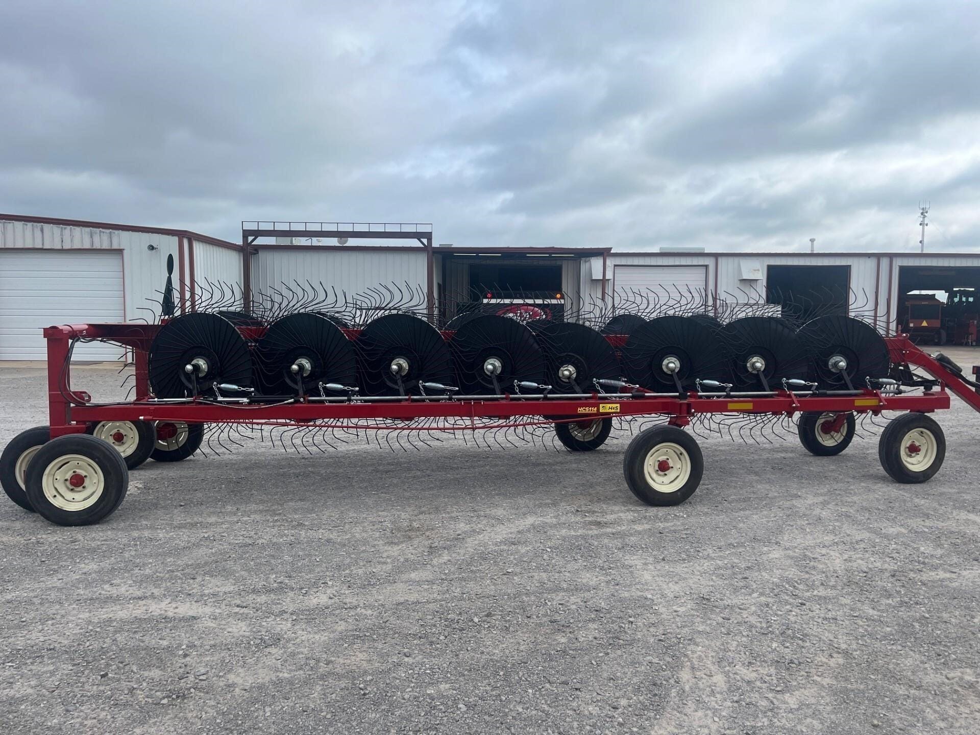 2026 H&S HC5114 Equipment Image0