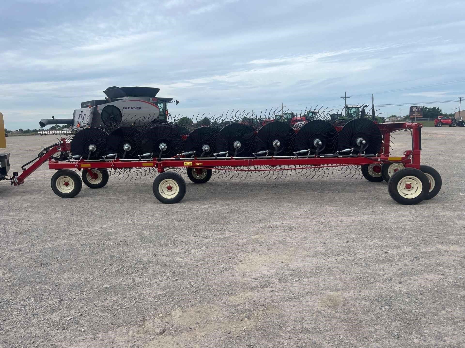 2026 H&S HC5116 Equipment Image0