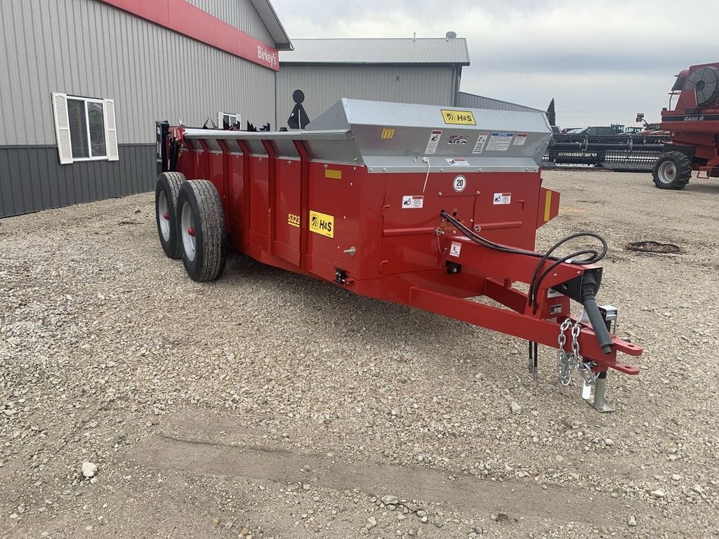 2026 H&S 3237 Equipment Image0