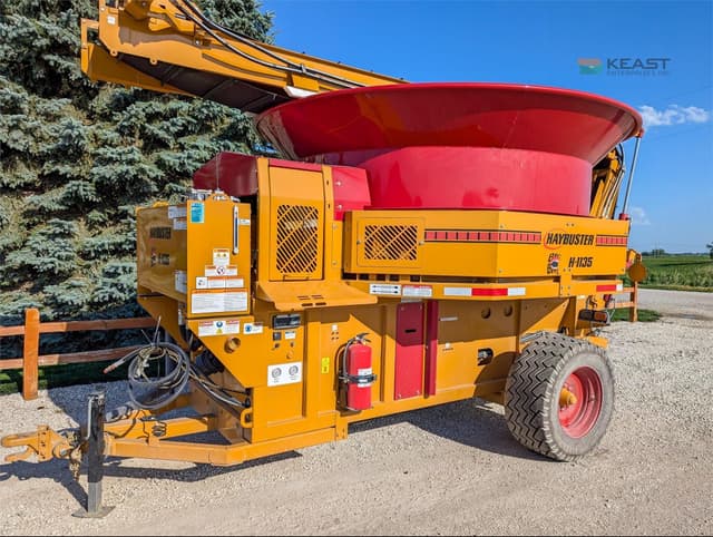 Image of Haybuster H-1135 equipment image 1
