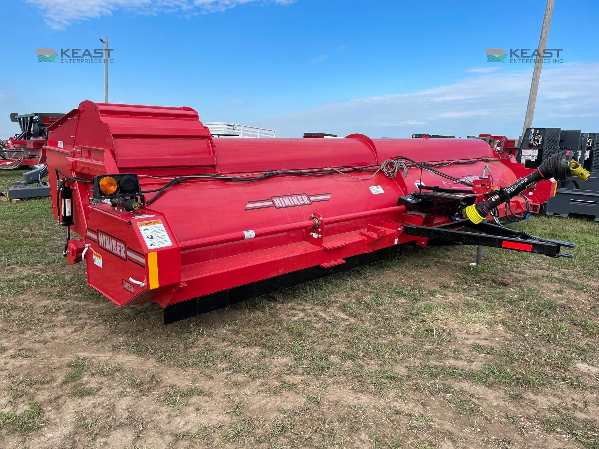 2026 Hiniker 5620 Equipment Image0