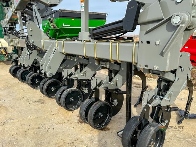 Image of Hiniker 6500 equipment image 2