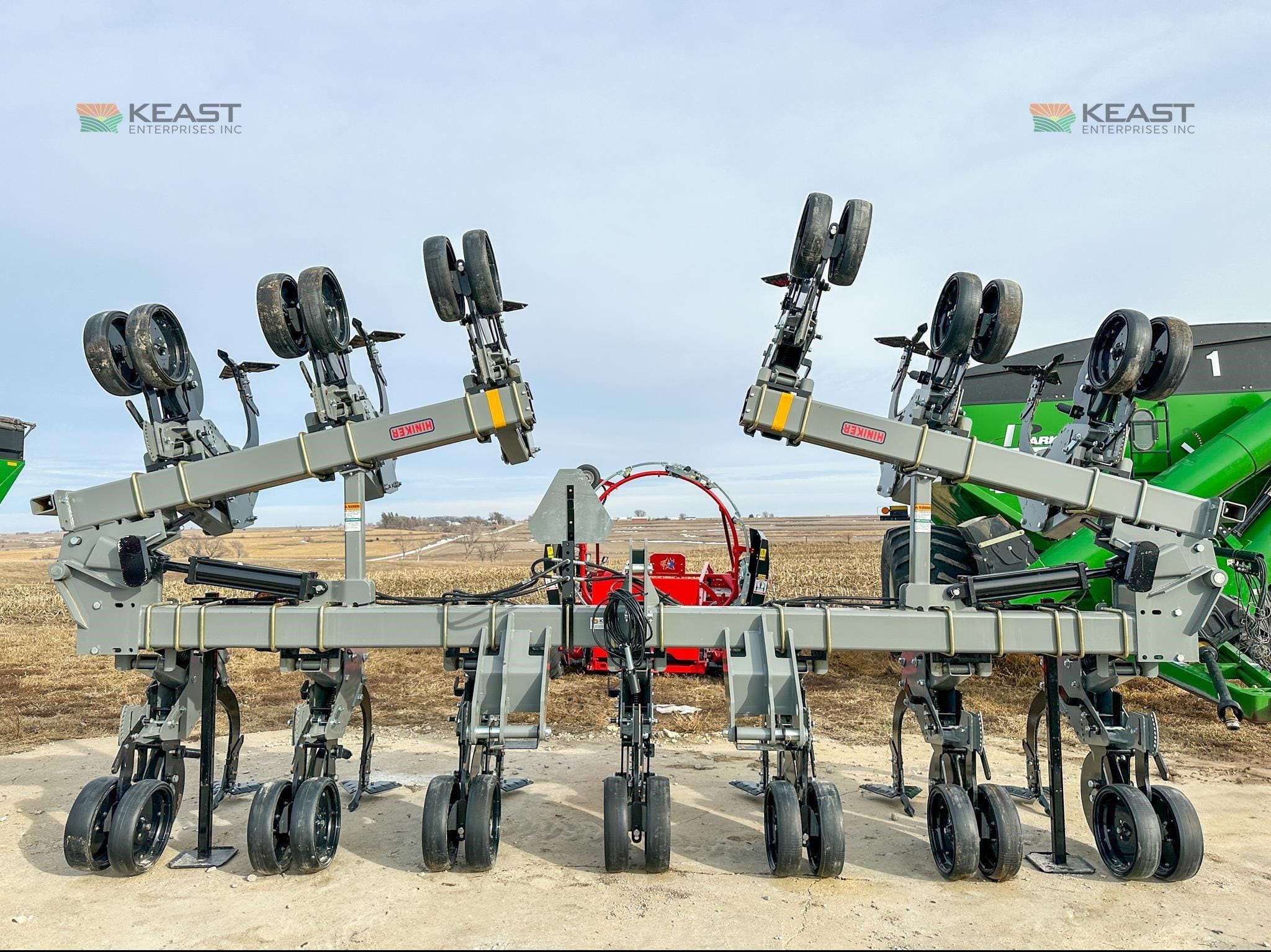 2026 Hiniker 6500 Equipment Image0