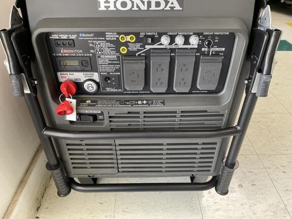 Image of Honda FIEU7000IS Image 1