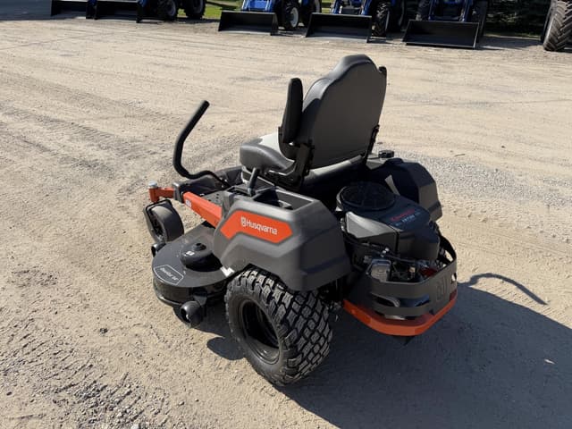 Image of Husqvarna Z275X equipment image 2