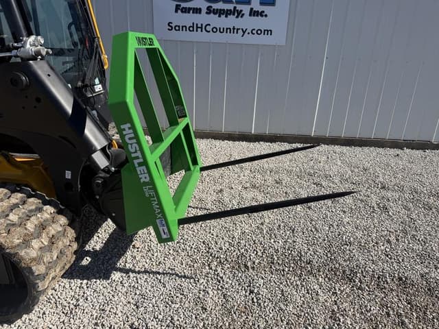 Image of Hustler LiftMax LE110 equipment image 2