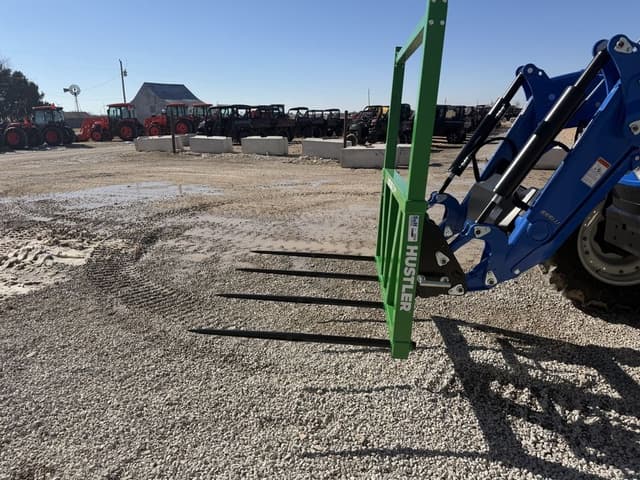 Image of Hustler LiftMax LM160 equipment image 2