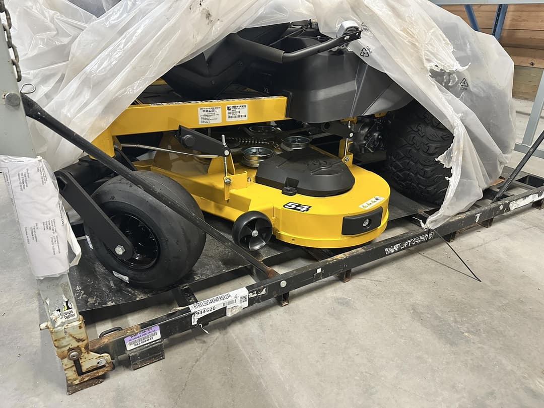 Image of Hustler Raptor XL Primary Image