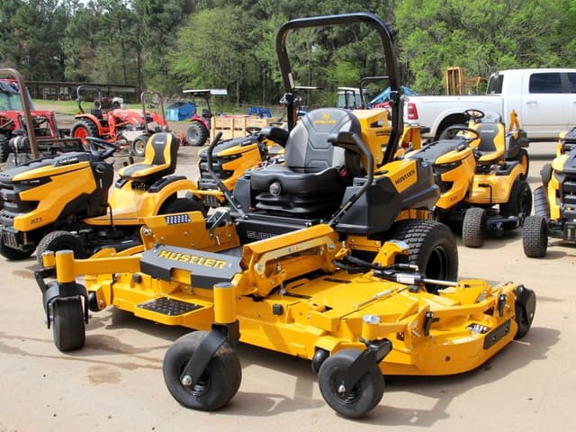 Image of Hustler Super 104 equipment image 4