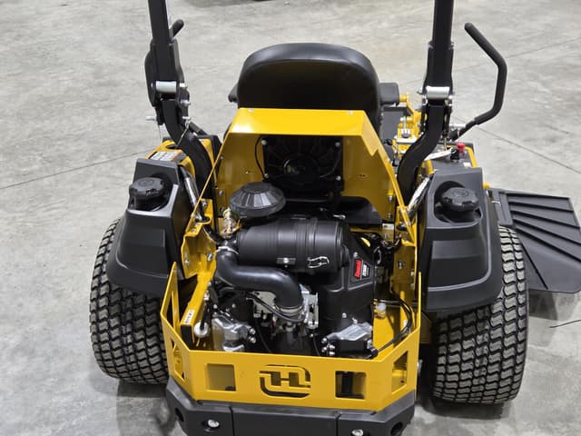 Image of Hustler Super Z equipment image 1