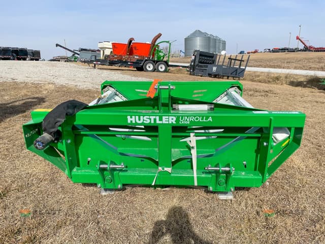 Image of Hustler Unrolla LX105 equipment image 4
