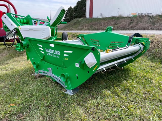 Image of Hustler Unrolla LX105 equipment image 2