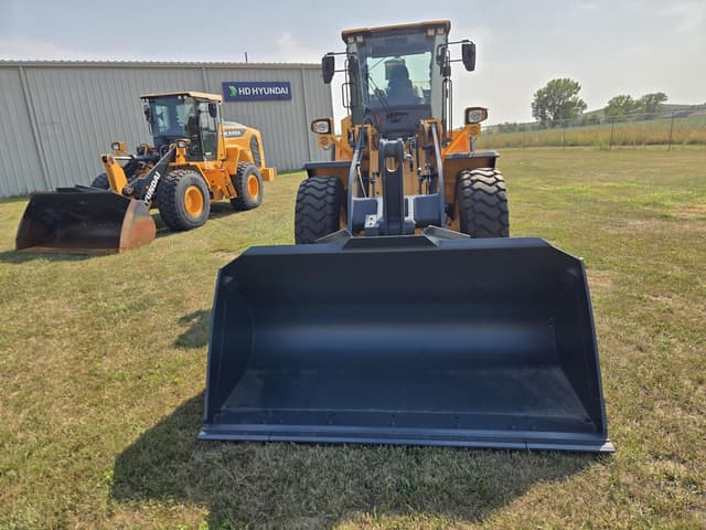 Image of Hyundai HL940AXT equipment image 2