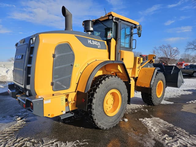 Image of Hyundai HL940AXT equipment image 2