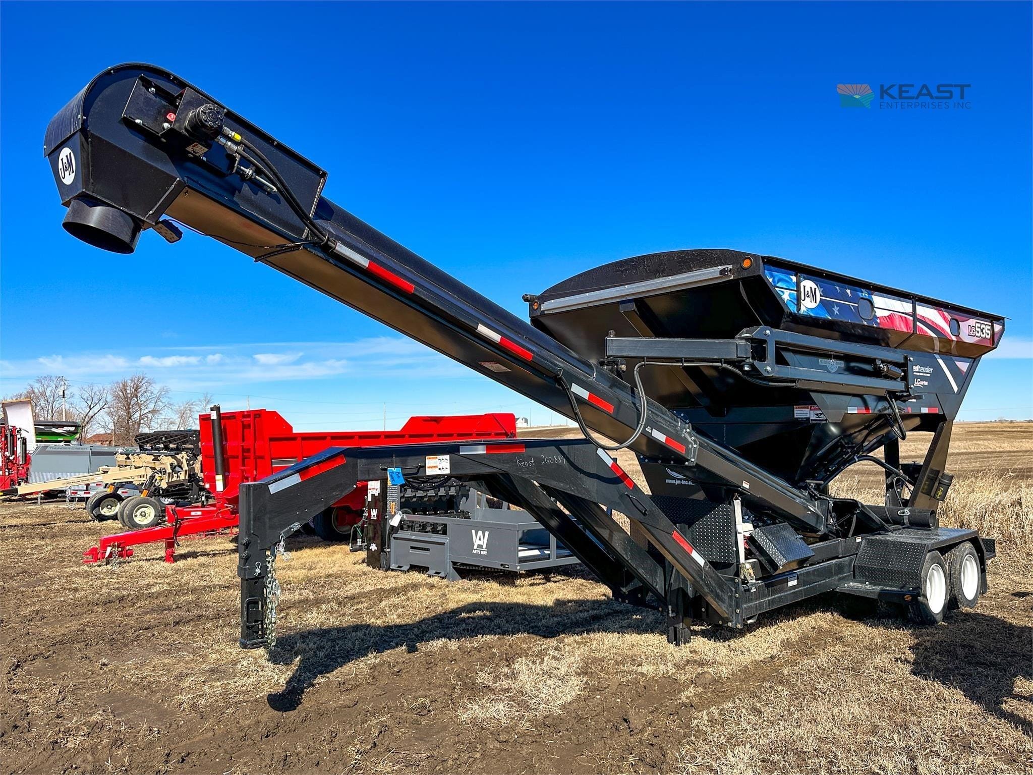 2026 J&M LC535 Equipment Image0