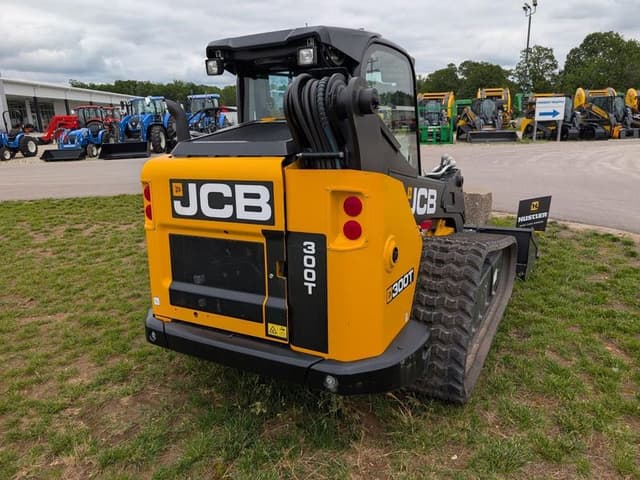 Image of JCB 300T equipment image 4