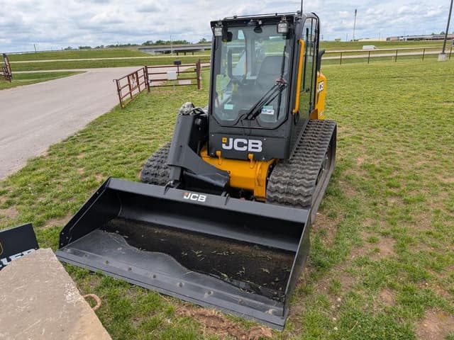Image of JCB 300T equipment image 1
