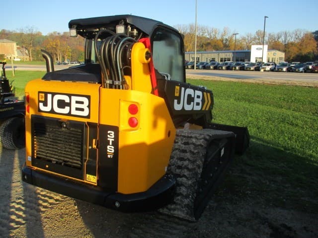 Image of JCB 3TS-8T equipment image 4