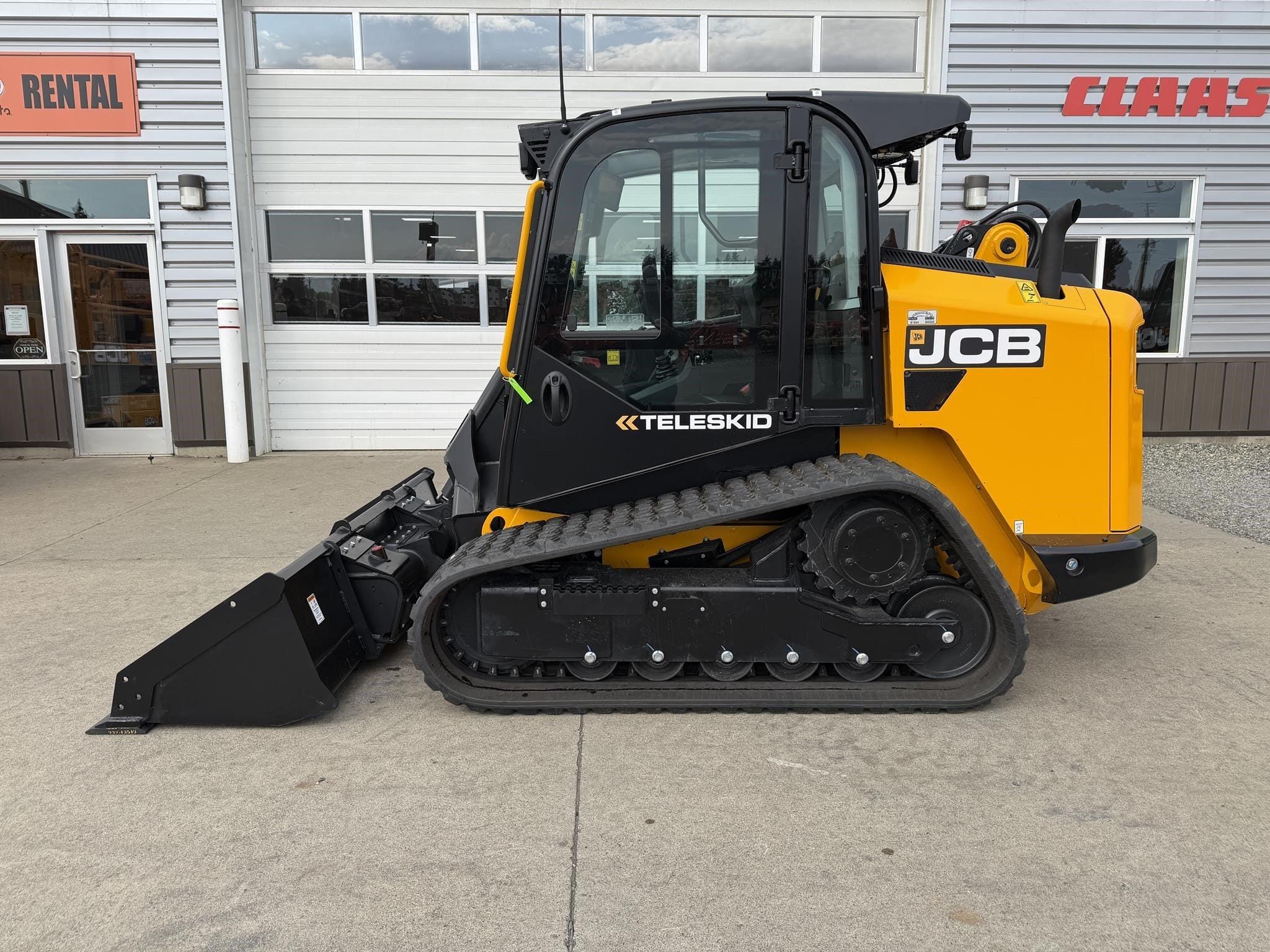 2026 JCB 3TS-8T Equipment Image0