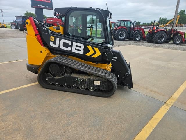 Image of JCB 3TS-8T equipment image 4