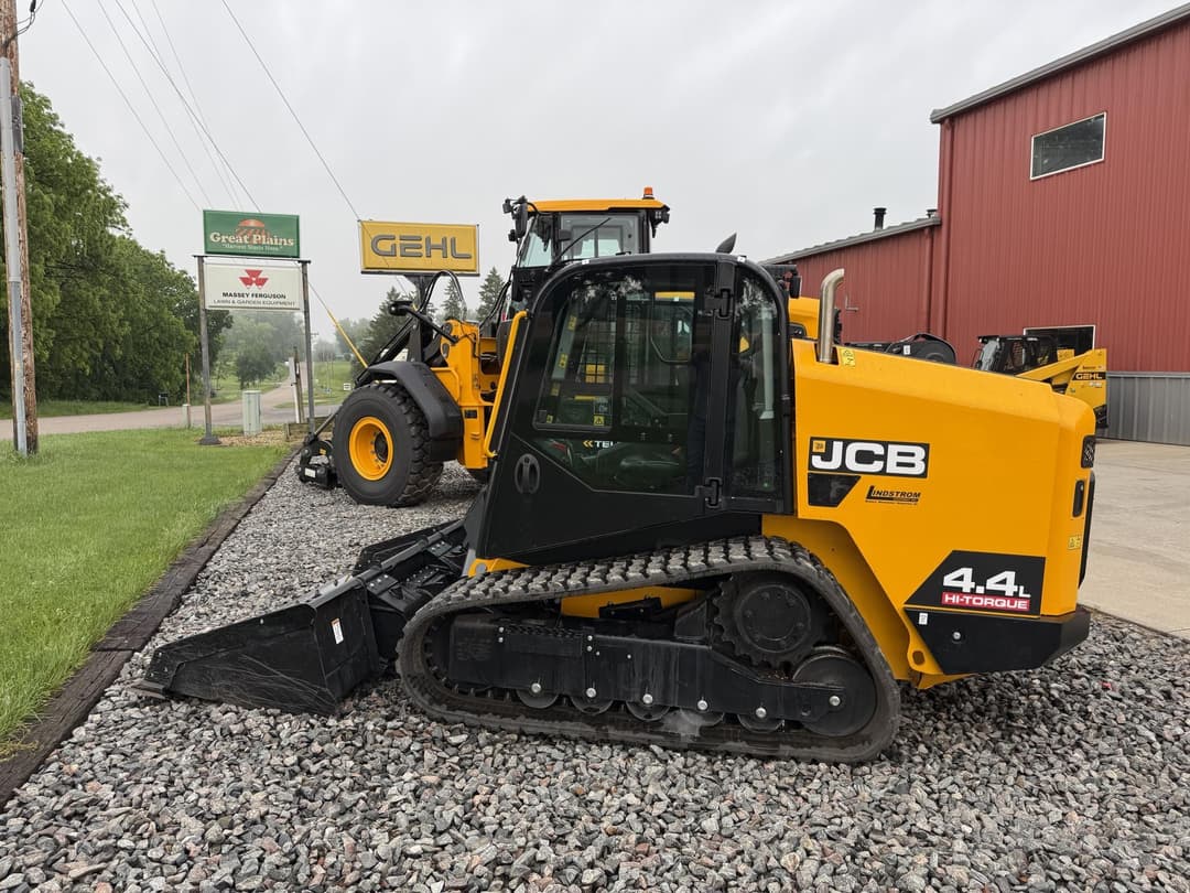 Image of JCB 400T Primary image