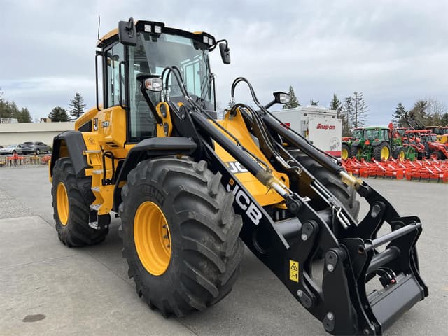 Image of JCB 427 Agri equipment image 4